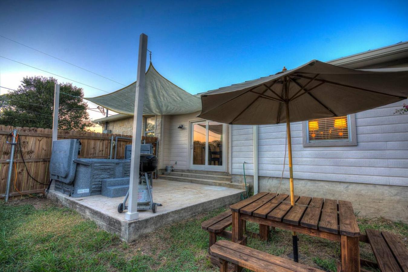 The Lodge At Little Ranches Central Sleeps 26 Wimberley Kültér fotó