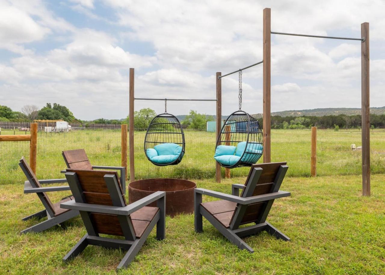 The Lodge At Little Ranches Central Sleeps 26 Wimberley Kültér fotó