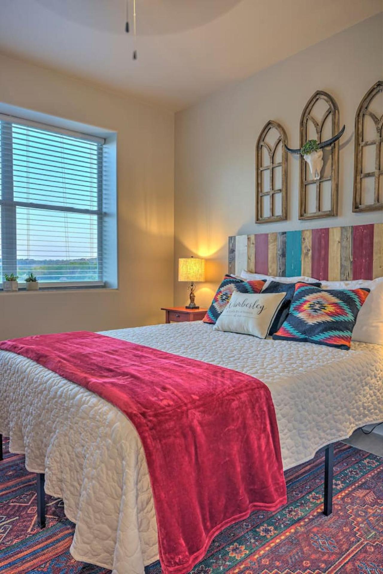 The Lodge At Little Ranches Central Sleeps 26 Wimberley Kültér fotó